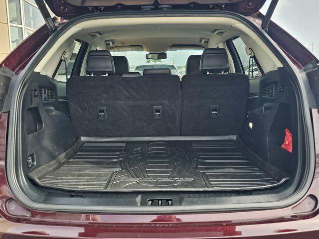 Photo of 2020 Red Ford Edge