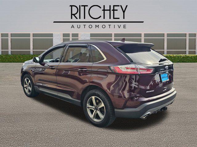 Photo of 2020 Red Ford Edge