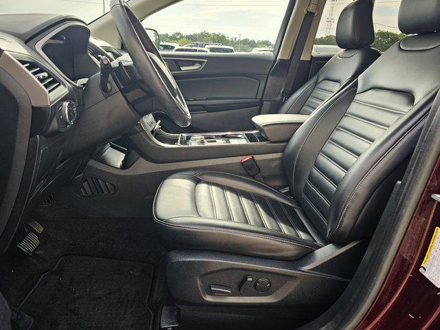 Photo of 2020 Red Ford Edge