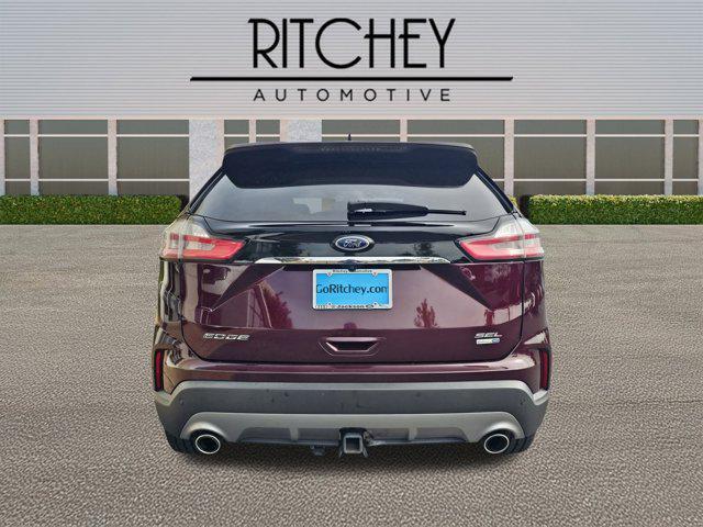 Photo of 2020 Red Ford Edge