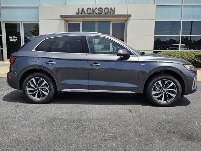Photo of 2024 DAYTONA GRAY Audi Q5