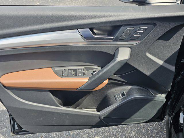 Photo of 2025 MYTHOS BLACK Audi Q5