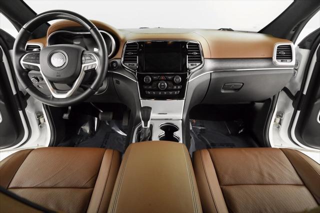Photo of 2021 Ivory 3-Coat Jeep Grand Cherokee