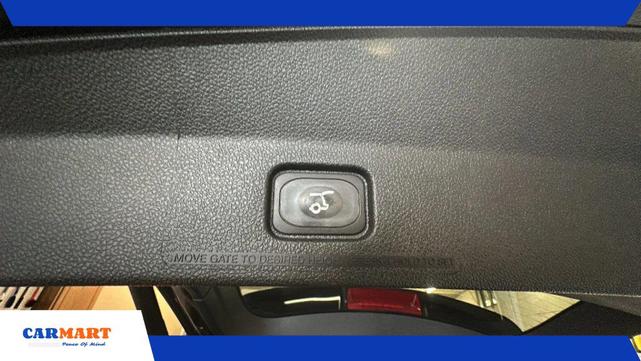 Photo of 2016 Shadow Black Ford Explorer