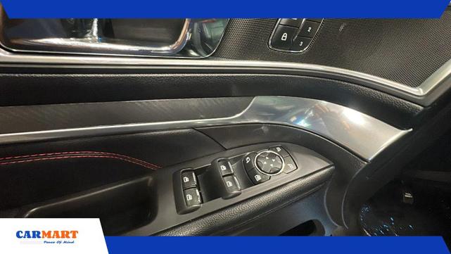 Photo of 2016 Shadow Black Ford Explorer
