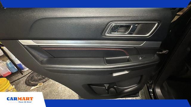 Photo of 2016 Shadow Black Ford Explorer