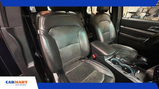 Photo of 2016 Shadow Black Ford Explorer