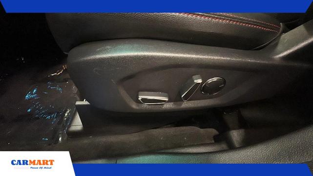 Photo of 2016 Shadow Black Ford Explorer