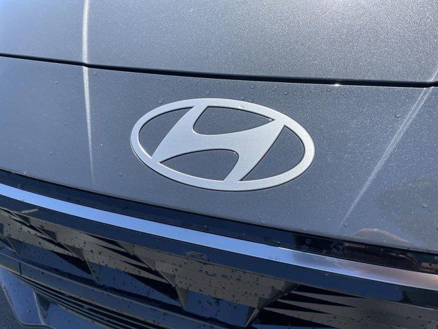 Photo of 2025 Gray Hyundai ELANTRA