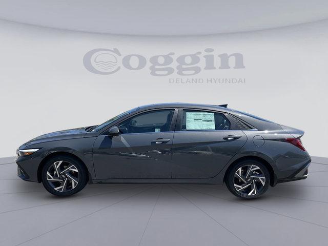 Photo of 2025 Gray Hyundai ELANTRA