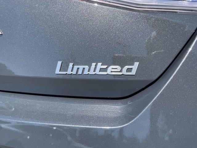 Photo of 2025 Gray Hyundai ELANTRA