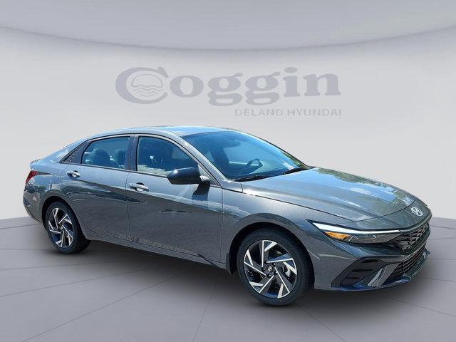 Photo of 2025 Gray Hyundai ELANTRA HEV
