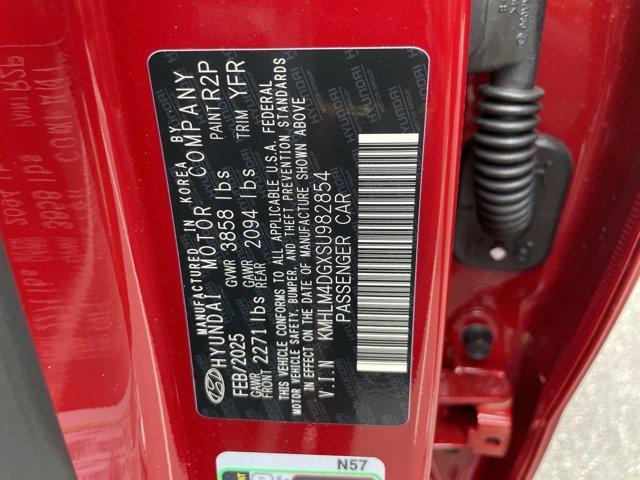 Photo of 2025 Red Hyundai ELANTRA