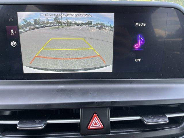 Photo of 2025 Clear White / Black Roof Kia Seltos