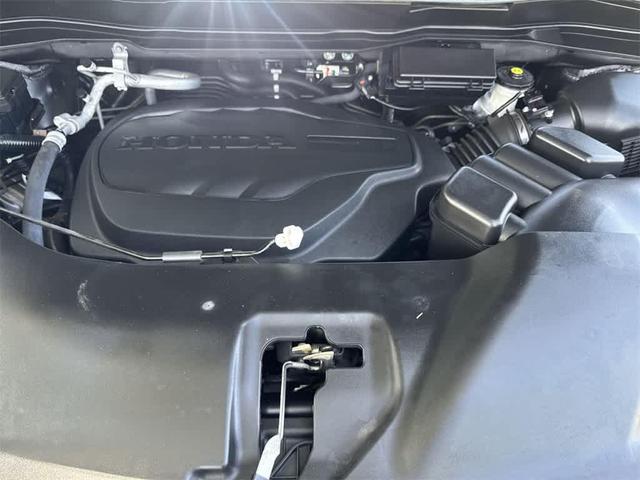 Photo of 2022 Modern Steel Metallic Honda Pilot