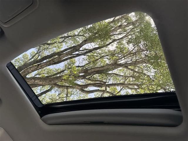 Photo of 2022 Modern Steel Metallic Honda Pilot