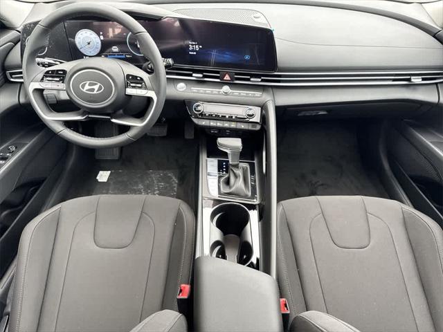 Photo of 2025 Metal Hyundai ELANTRA