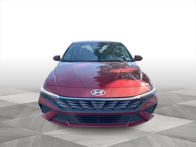 Photo of 2025 Red Hyundai ELANTRA