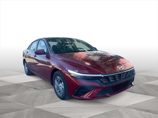 Photo of 2025 Red Hyundai ELANTRA