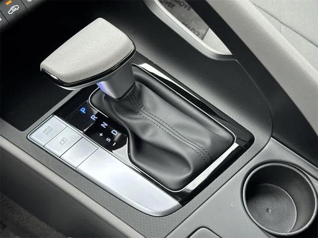 Photo of 2024 Red Hyundai ELANTRA