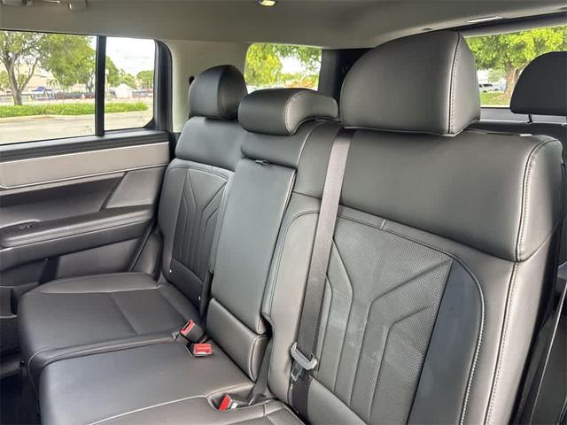 Photo of 2025 Red Hyundai SANTA FE