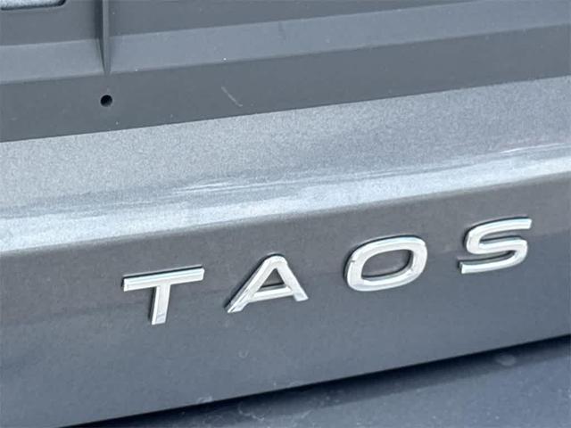 Photo of 2023 Platinum Gray Metallic Volkswagen Taos