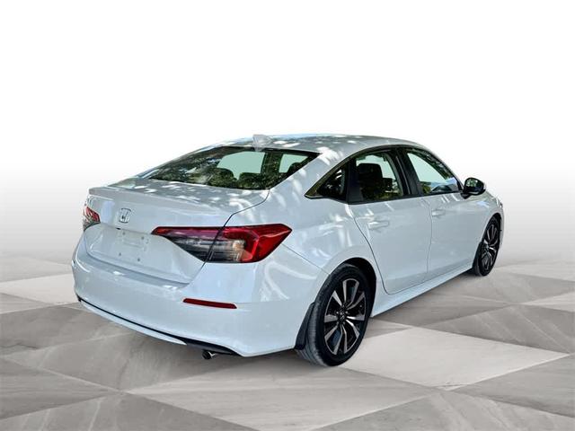 Photo of 2022 Platinum White Pearl Honda Civic