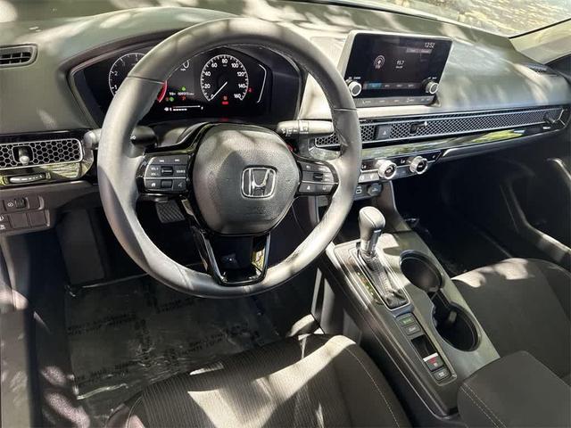 Photo of 2022 Platinum White Pearl Honda Civic