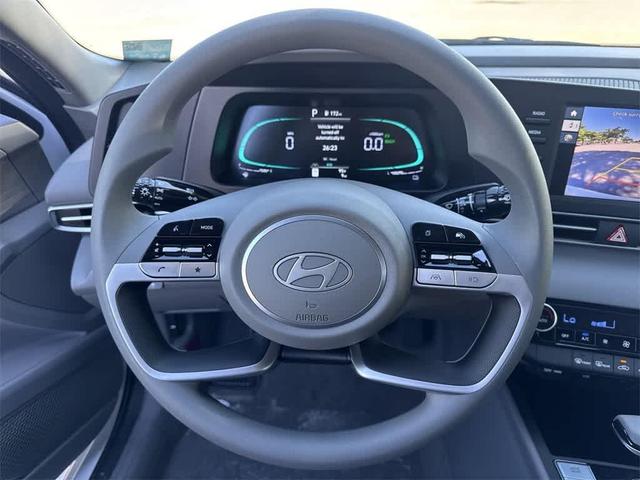 Photo of 2025 White Hyundai ELANTRA HEV