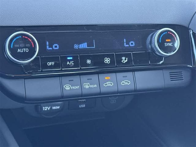 Photo of 2025 White Hyundai ELANTRA HEV