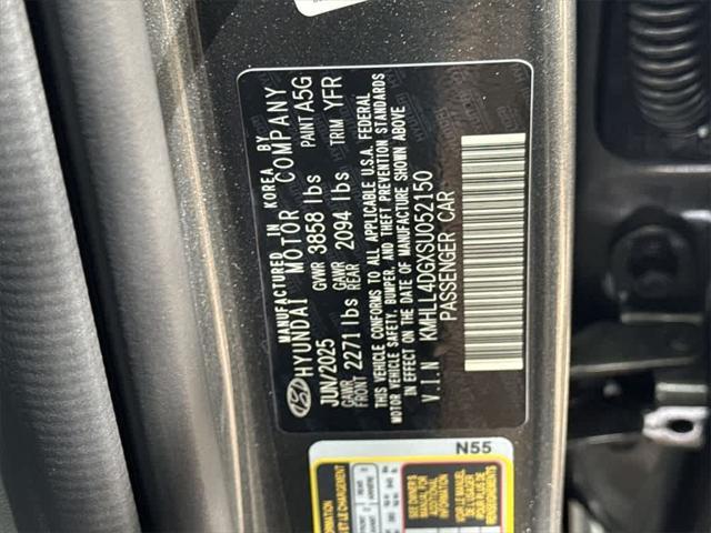Photo of 2025 Amazon Gray Hyundai ELANTRA