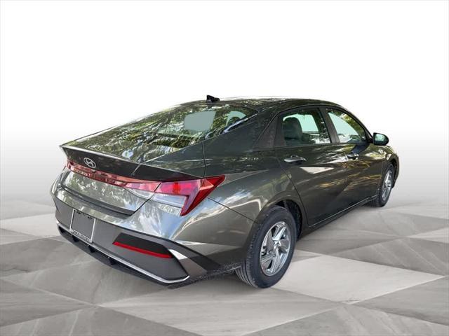 Photo of 2025 Amazon Gray Hyundai ELANTRA
