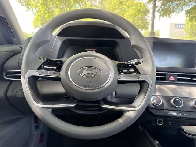 Photo of 2025 Amazon Gray Hyundai ELANTRA
