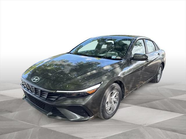 Photo of 2025 Amazon Gray Hyundai ELANTRA