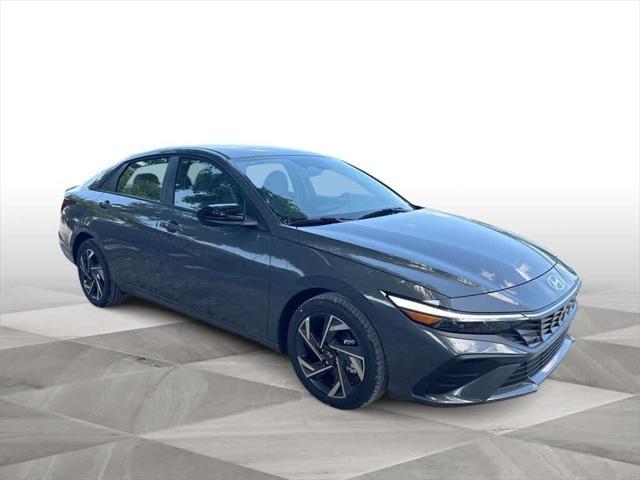 Photo of 2025 Gray Hyundai ELANTRA