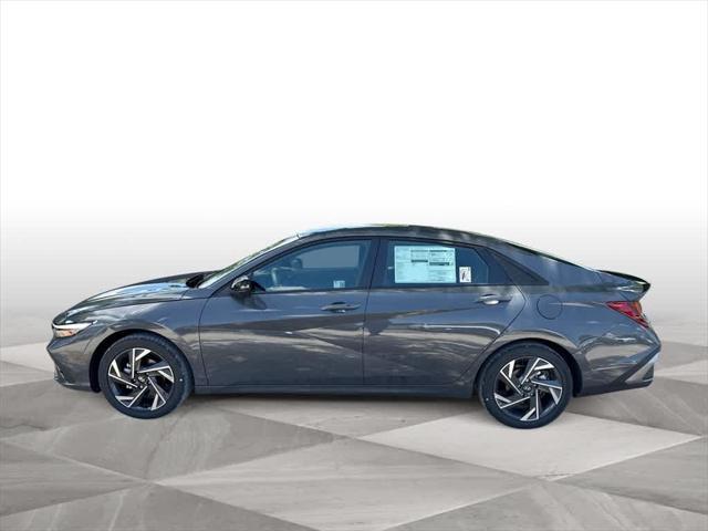 Photo of 2025 Gray Hyundai ELANTRA