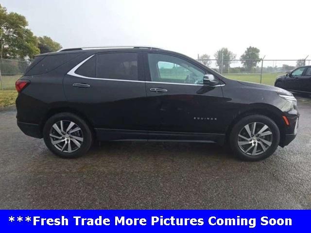 Photo of 2023 Mosaic Black Metallic Chevrolet Equinox