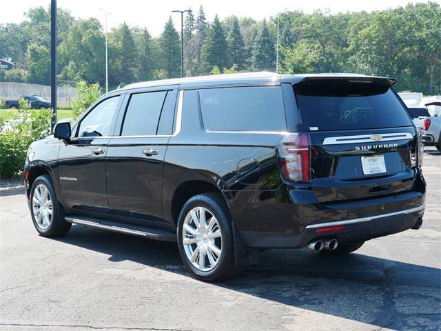 Photo of 2022 Black Chevrolet Suburban
