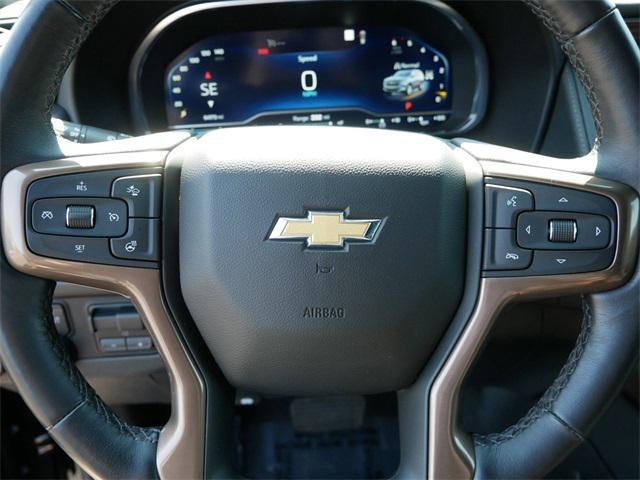 Photo of 2022 Black Chevrolet Suburban