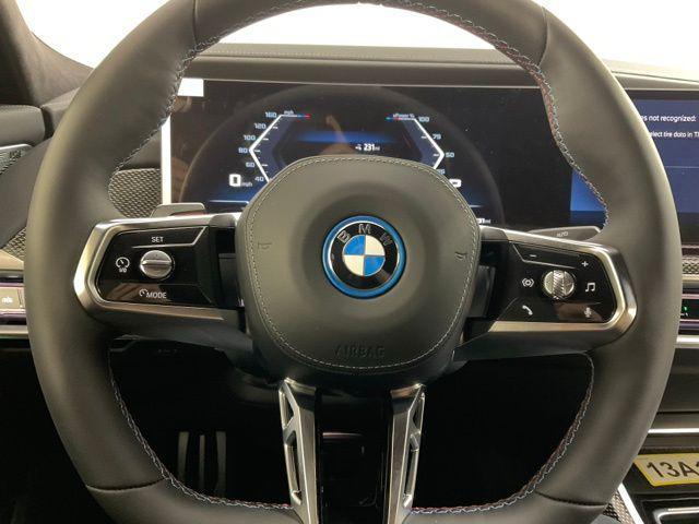 Photo of 2024 Aventurin Red Metallic BMW i7