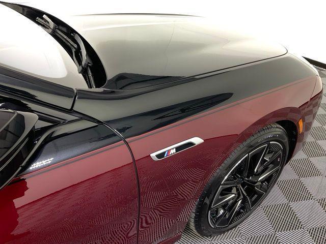 Photo of 2024 Aventurin Red Metallic BMW i7