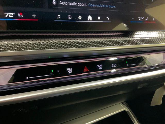 Photo of 2024 Aventurin Red Metallic BMW i7