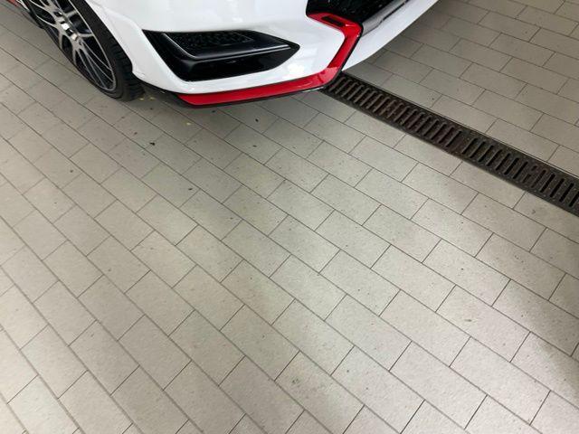 Photo of 2024 Aventurin Red Metallic BMW i7