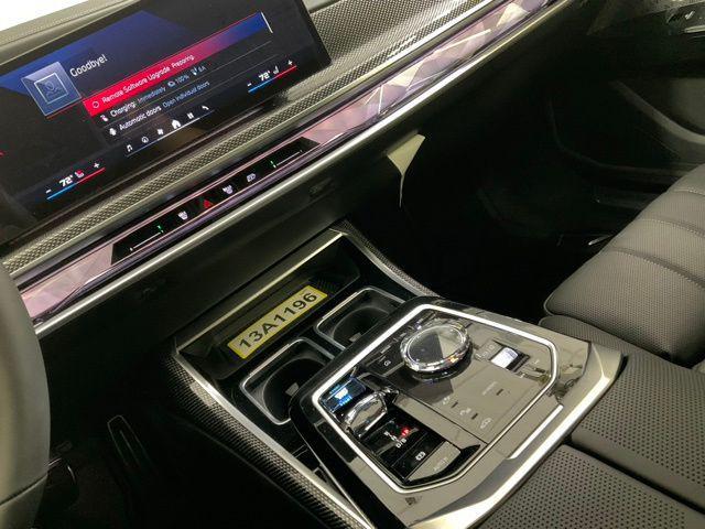 Photo of 2024 Aventurin Red Metallic BMW i7