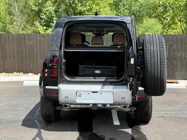 Photo of 2025 Santorini Black Metallic Land Rover Defender