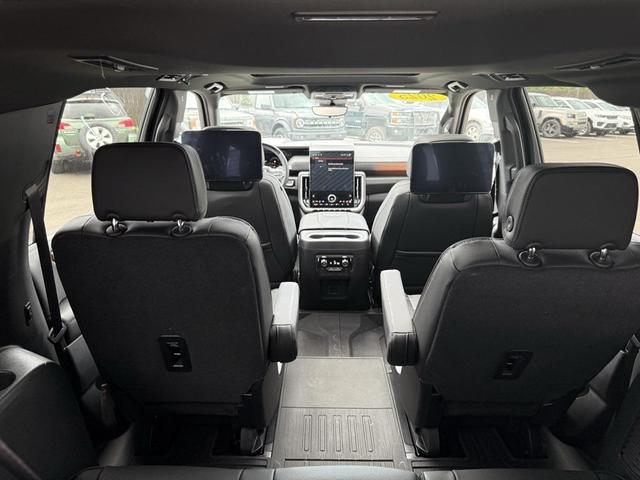 Photo of 2025 Sterling Metallic GMC Yukon XL