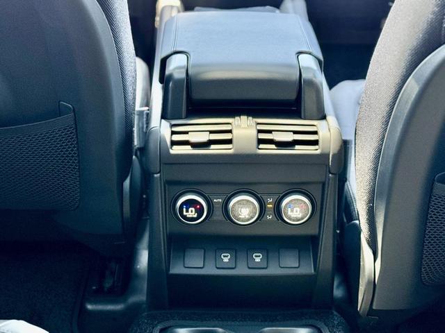 Photo of 2025 Santorini Black Metallic Land Rover Defender
