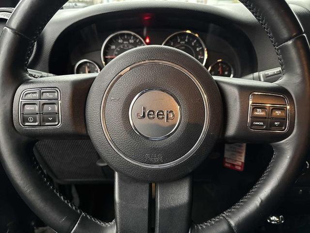 Photo of 2014 Granite Crystal Metallic Clearcoat Jeep Wrangler Unlimited