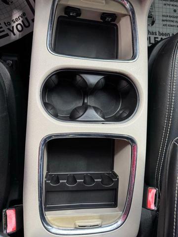 Photo of 2017 Gray Dodge Grand Caravan