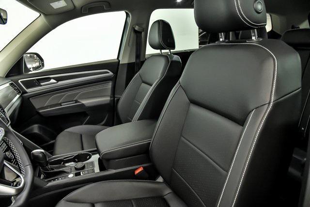 Photo of 2022 White Volkswagen Atlas